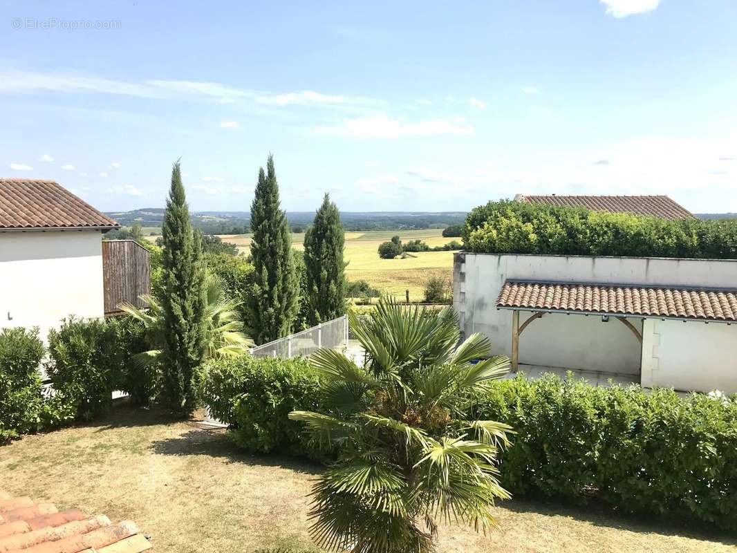 Maison à AUBETERRE-SUR-DRONNE