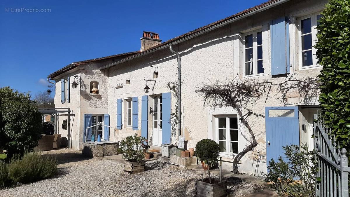 Maison à SAINT-PAUL-LIZONNE