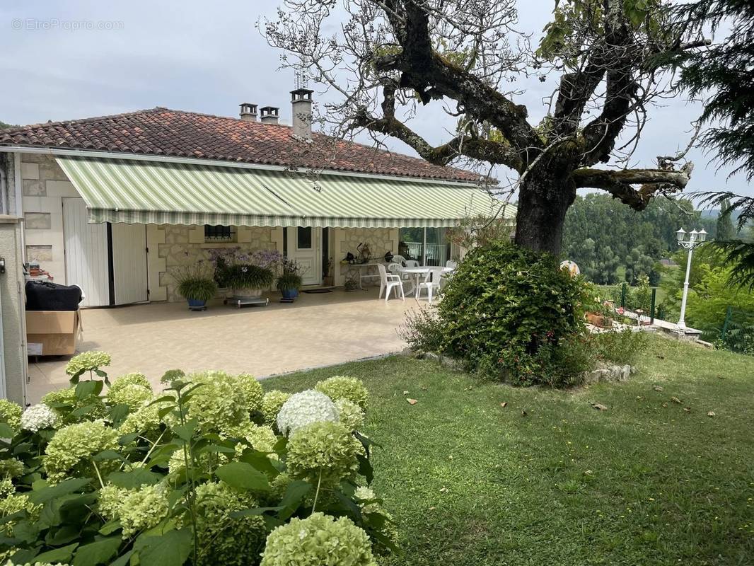 Maison à AUBETERRE-SUR-DRONNE