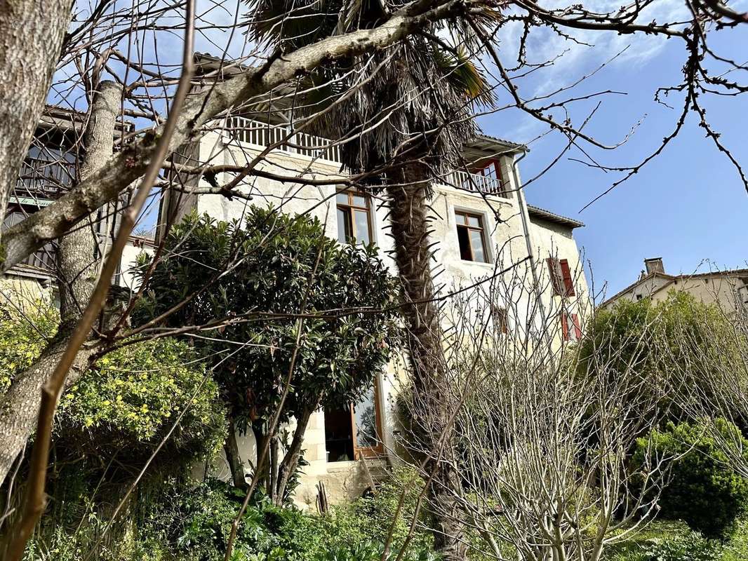 Maison à AUBETERRE-SUR-DRONNE