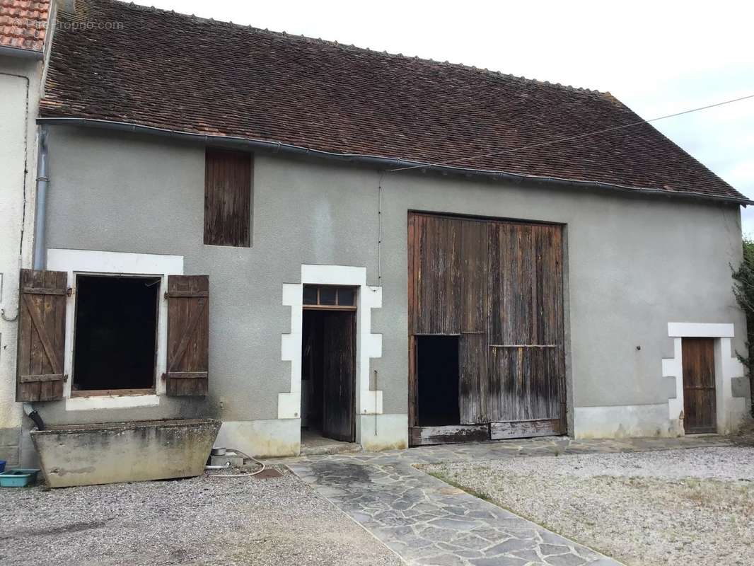 Maison à COULONGES