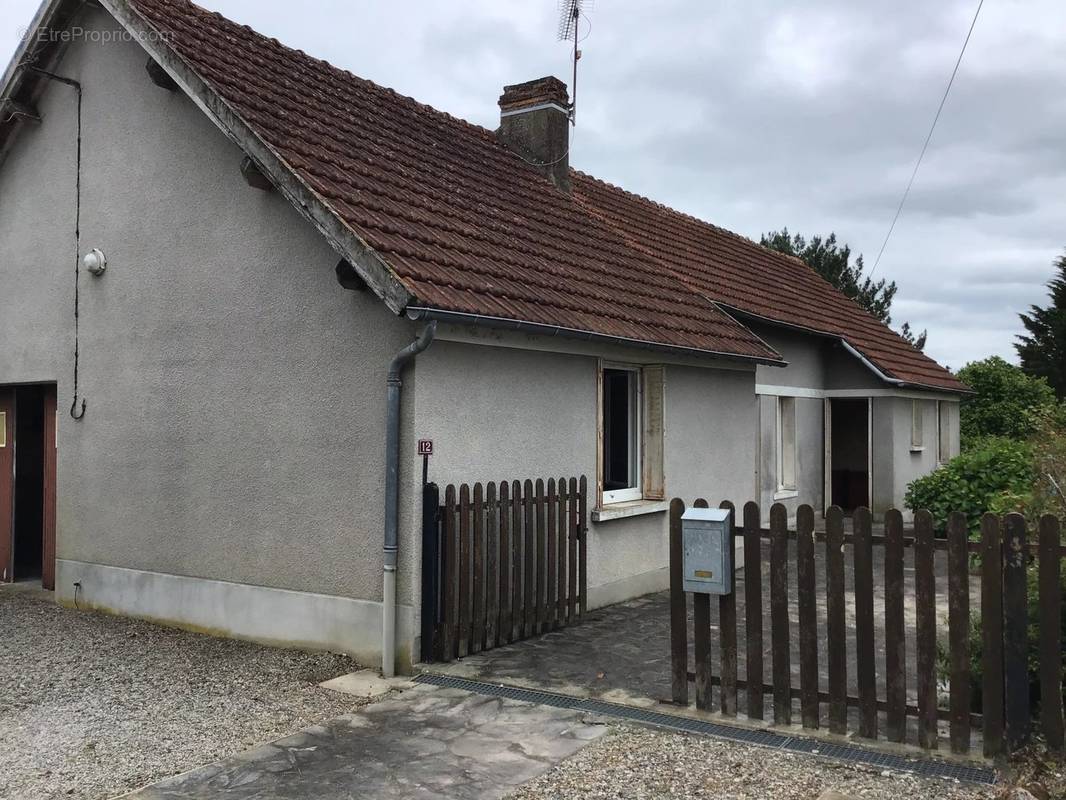 Maison à COULONGES