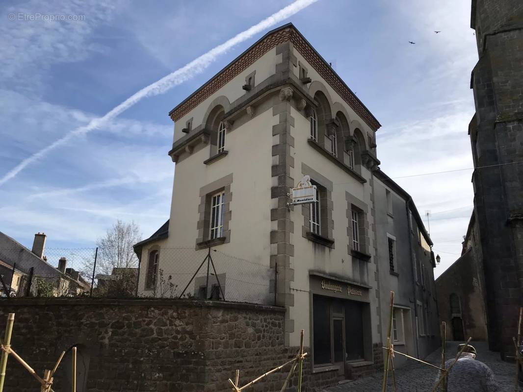 Maison à MAGNAC-LAVAL