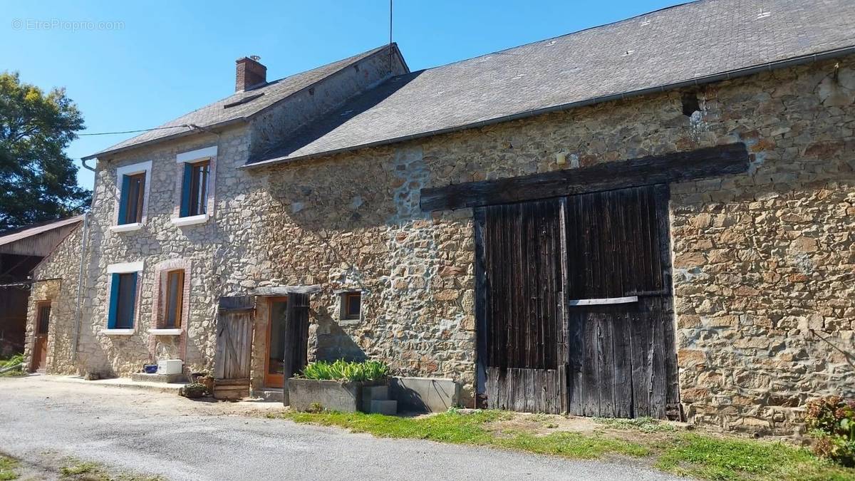 Maison à ARNAC-LA-POSTE