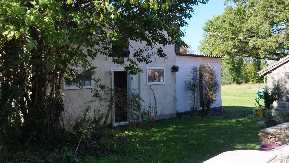 Maison à ARNAC-LA-POSTE