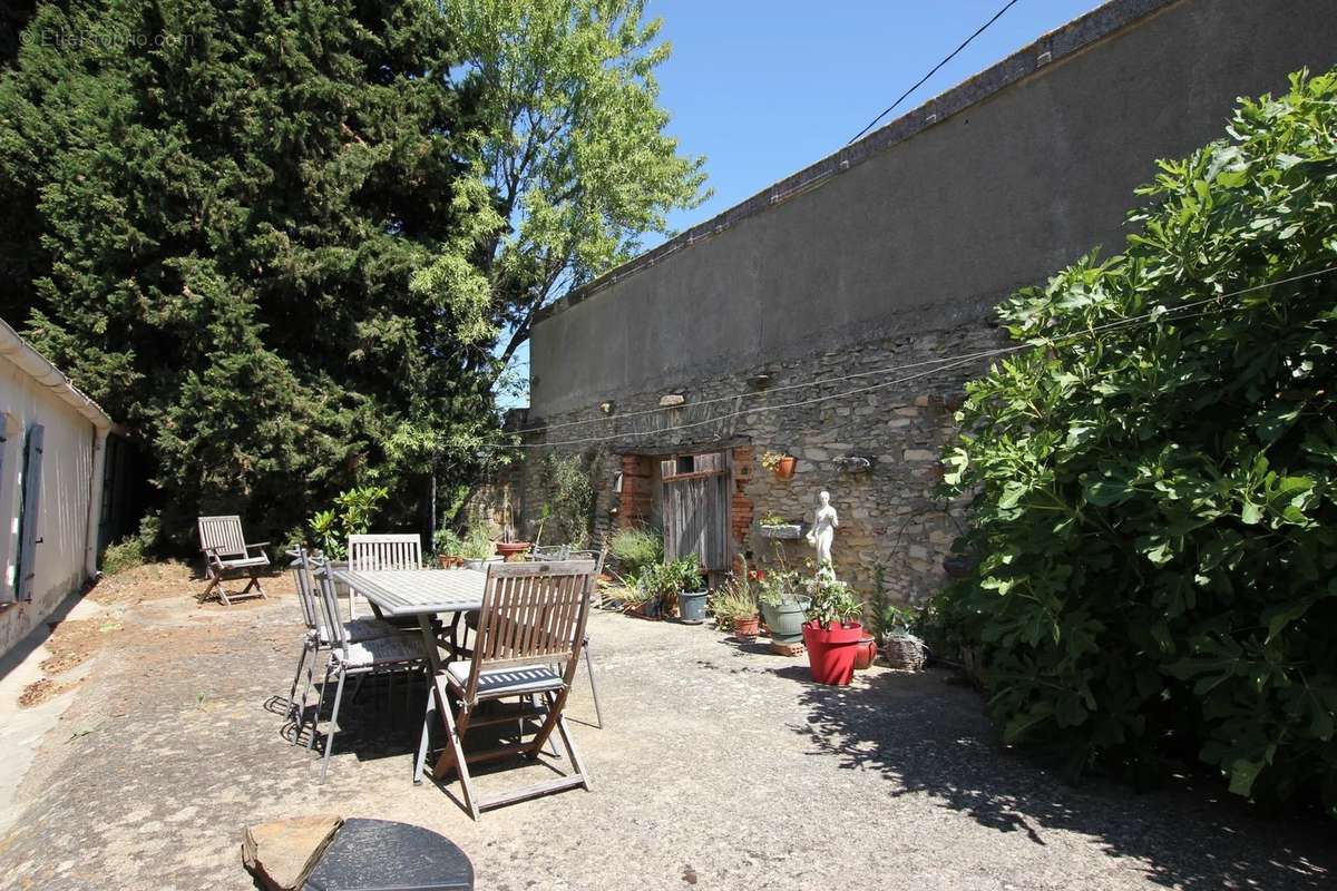 Maison à CAUNES-MINERVOIS