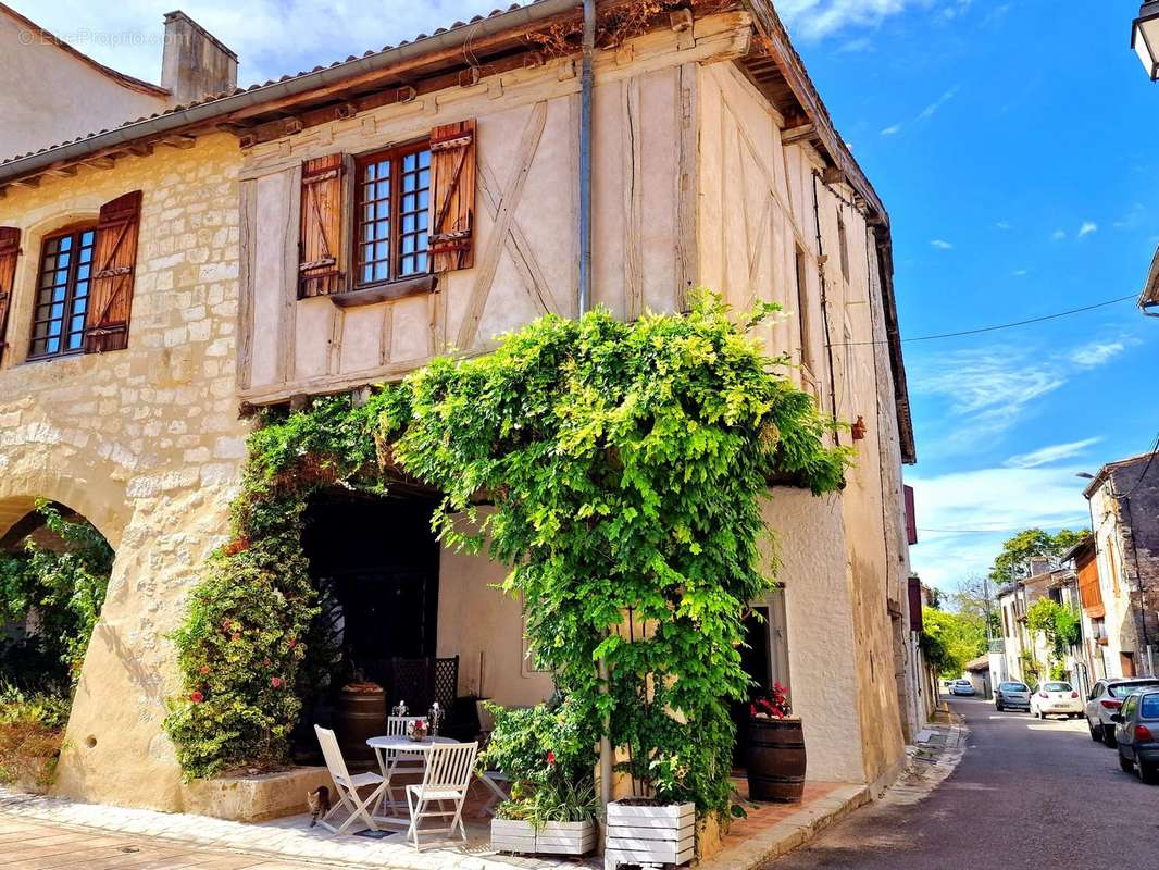 Maison à CASTILLONNES