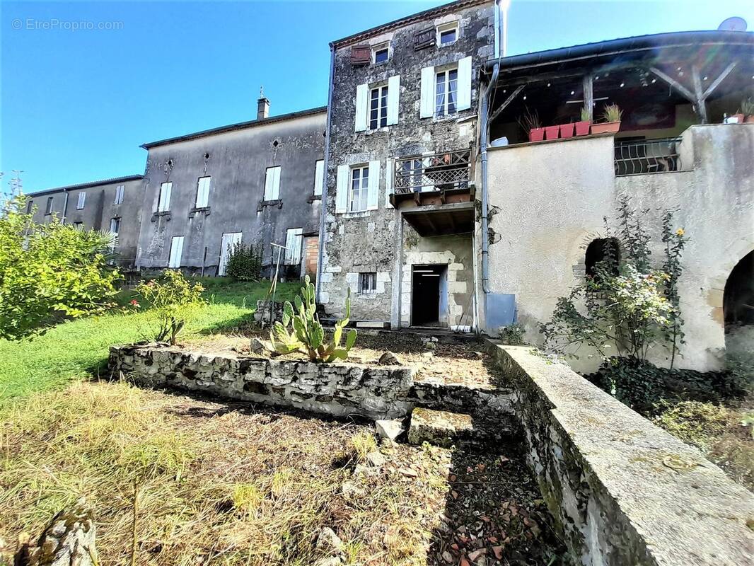 Maison à LEVIGNAC-DE-GUYENNE