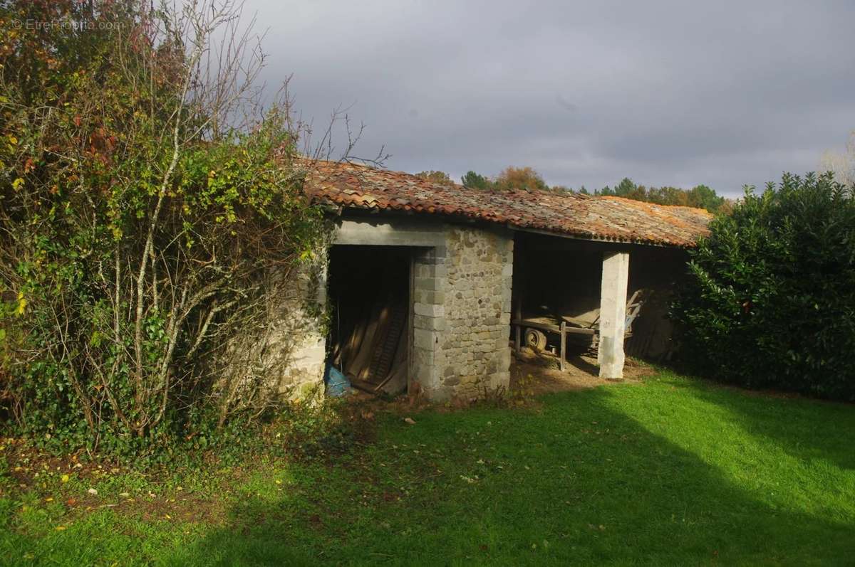 Maison à CHILLAC