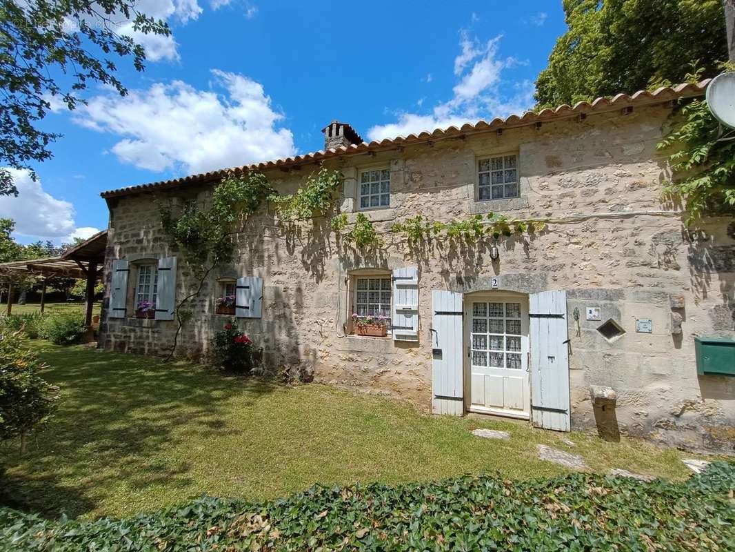 Maison à SAINT-SAVINIEN