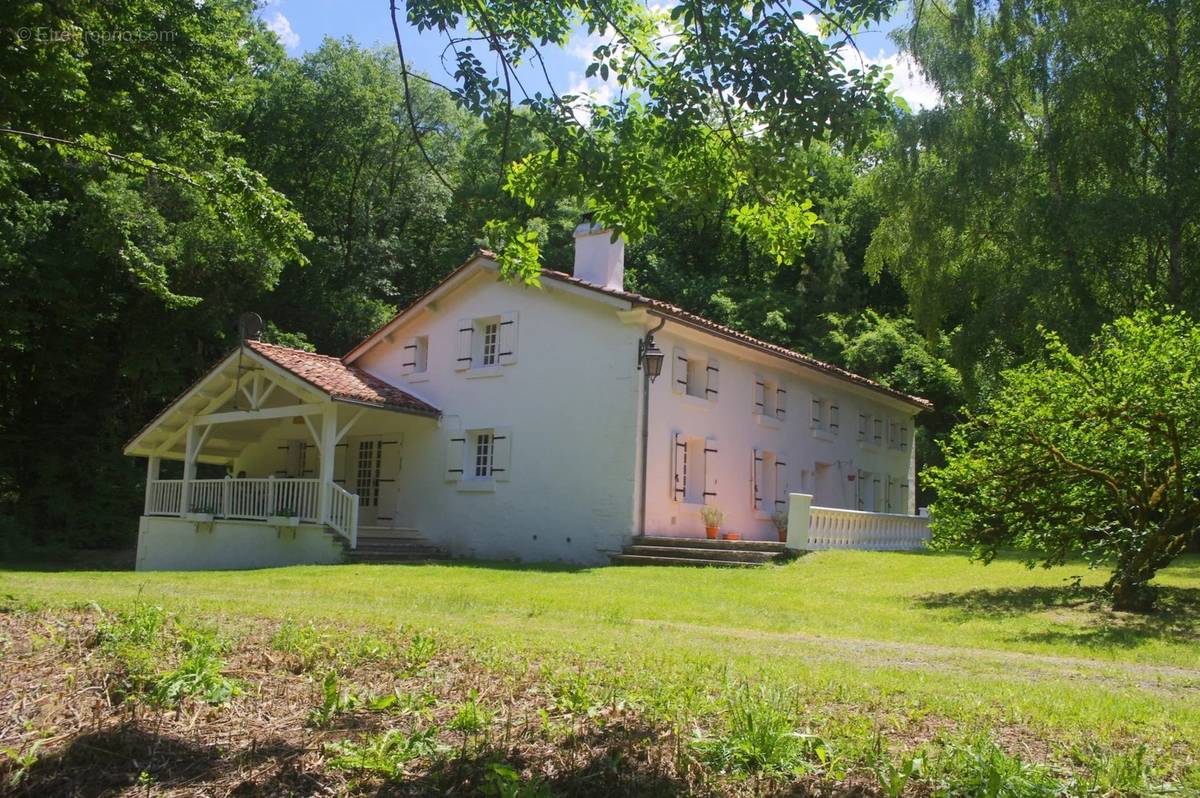 Maison à RIOUX-MARTIN