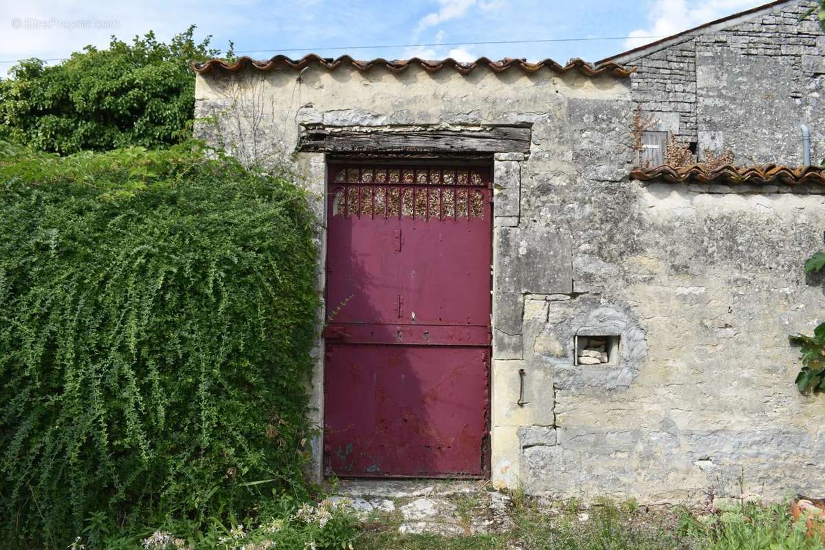 Maison à BRIE-SOUS-MATHA