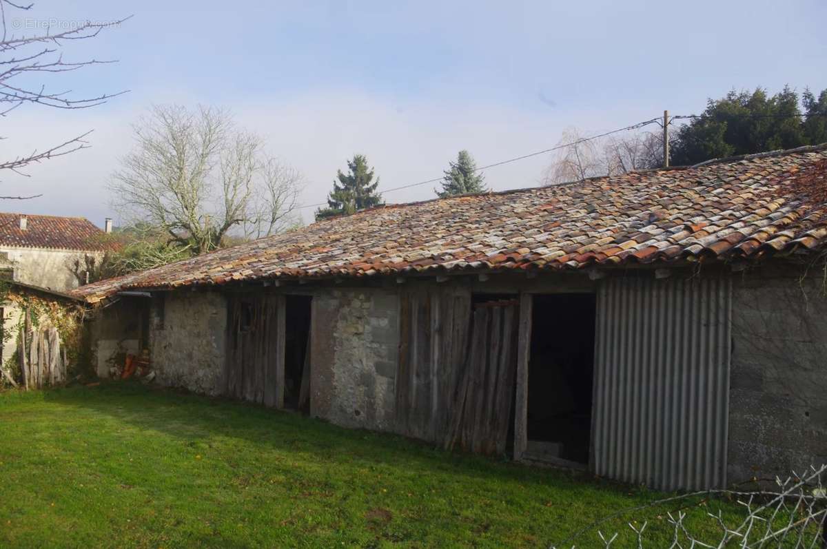 Maison à CHILLAC