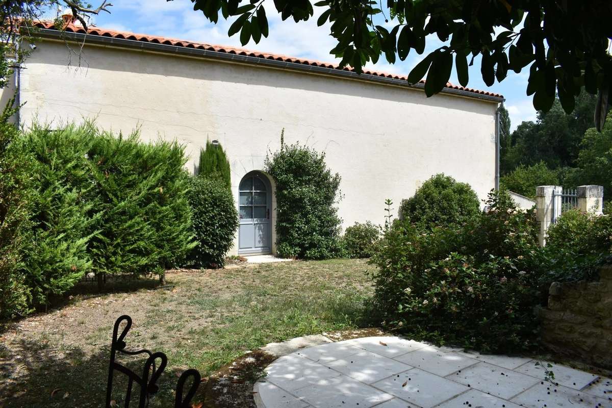 Maison à BERNAY-SAINT-MARTIN