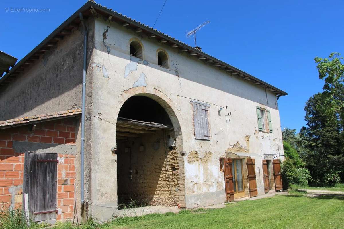 Maison à MONCLAR-DE-QUERCY