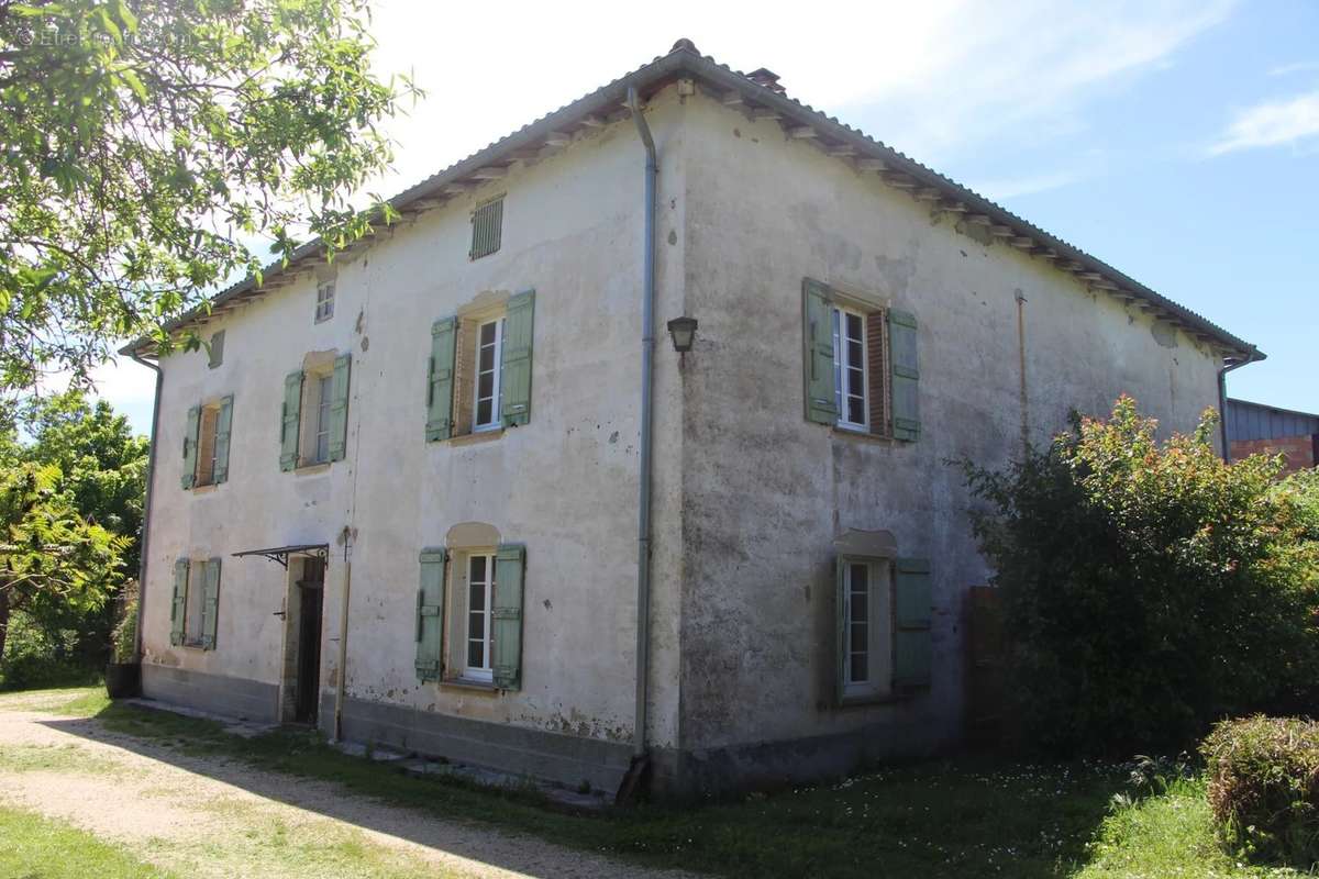 Maison à MONCLAR-DE-QUERCY