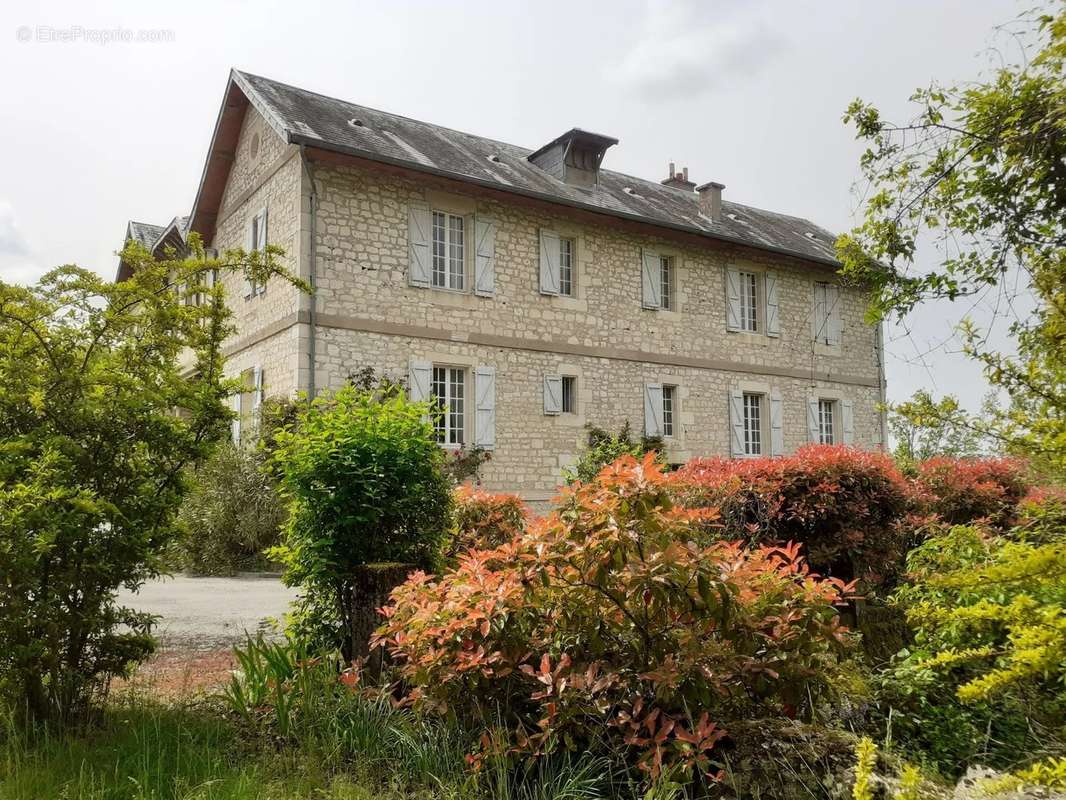 Maison à MONTPEZAT-DE-QUERCY