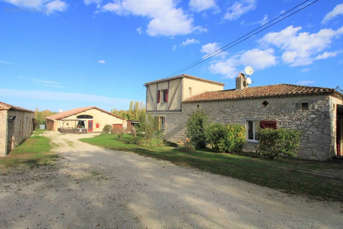 Maison à TOURNON-D&#039;AGENAIS