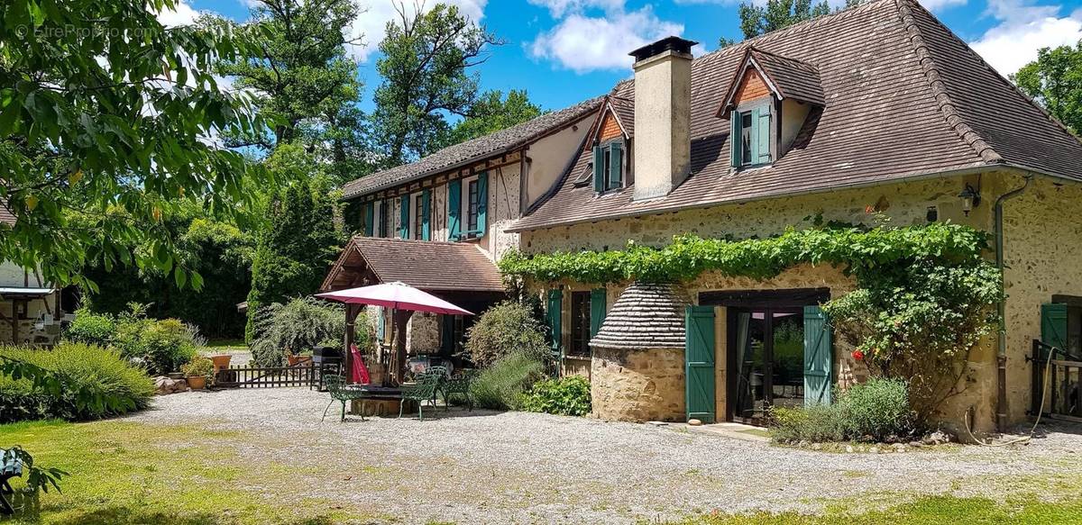 Maison à BEAULIEU-SUR-DORDOGNE