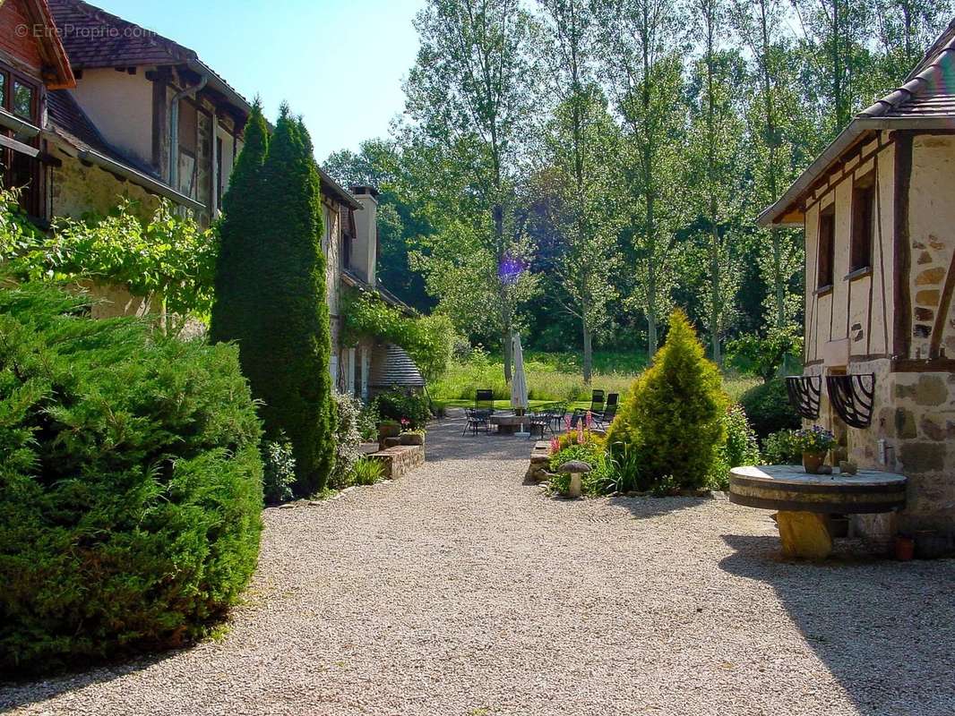 Maison à BEAULIEU-SUR-DORDOGNE