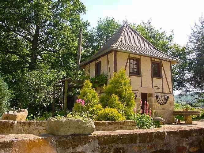 Maison à BEAULIEU-SUR-DORDOGNE