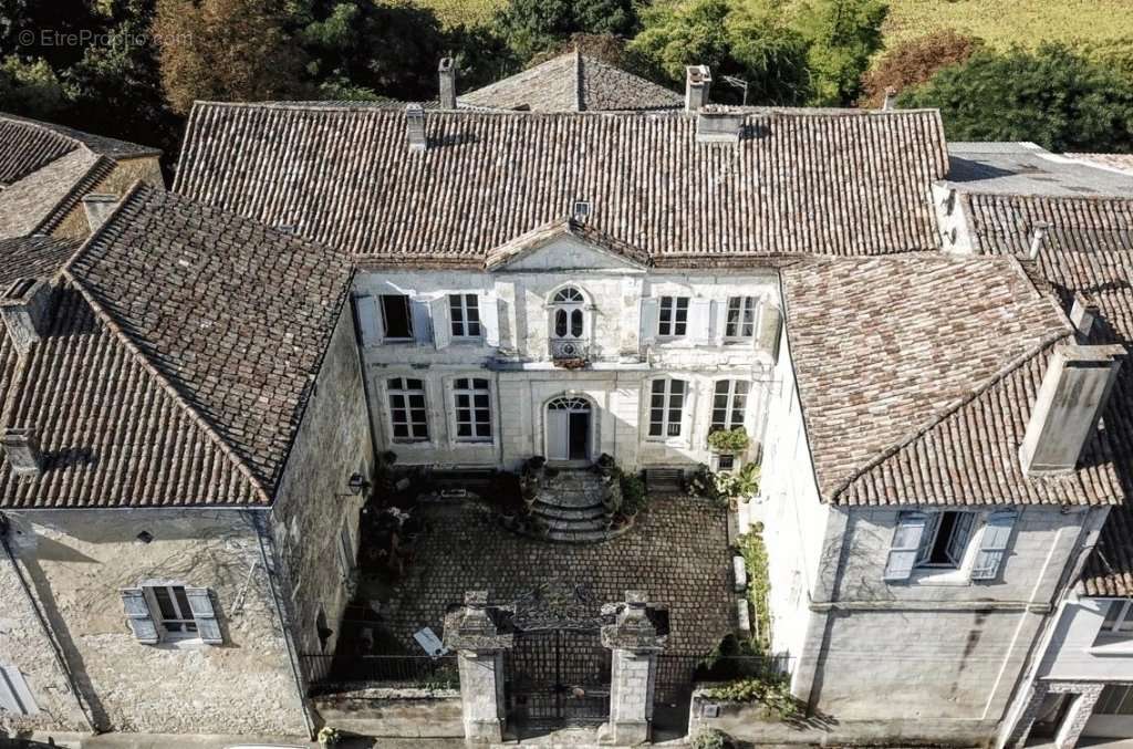 Maison à CAHUZAC