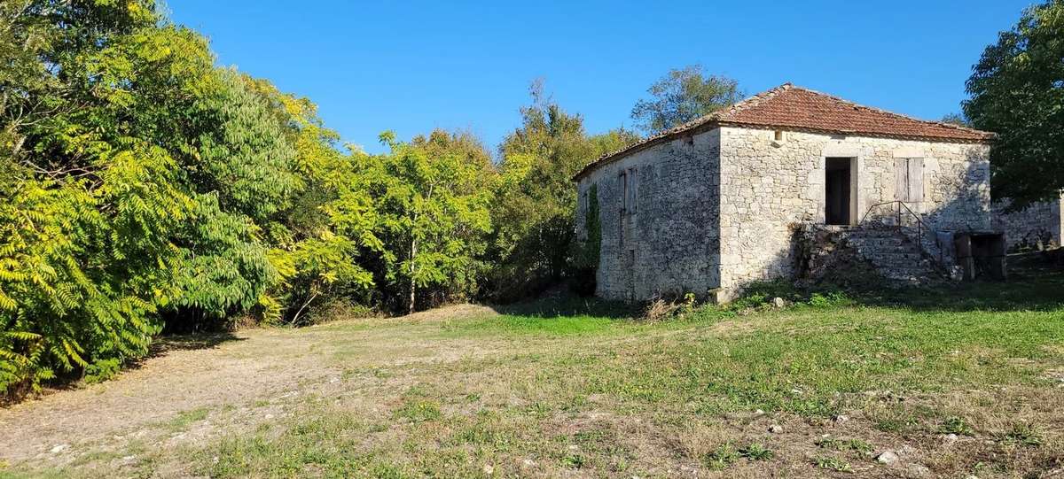 Maison à MONTAIGU-DE-QUERCY