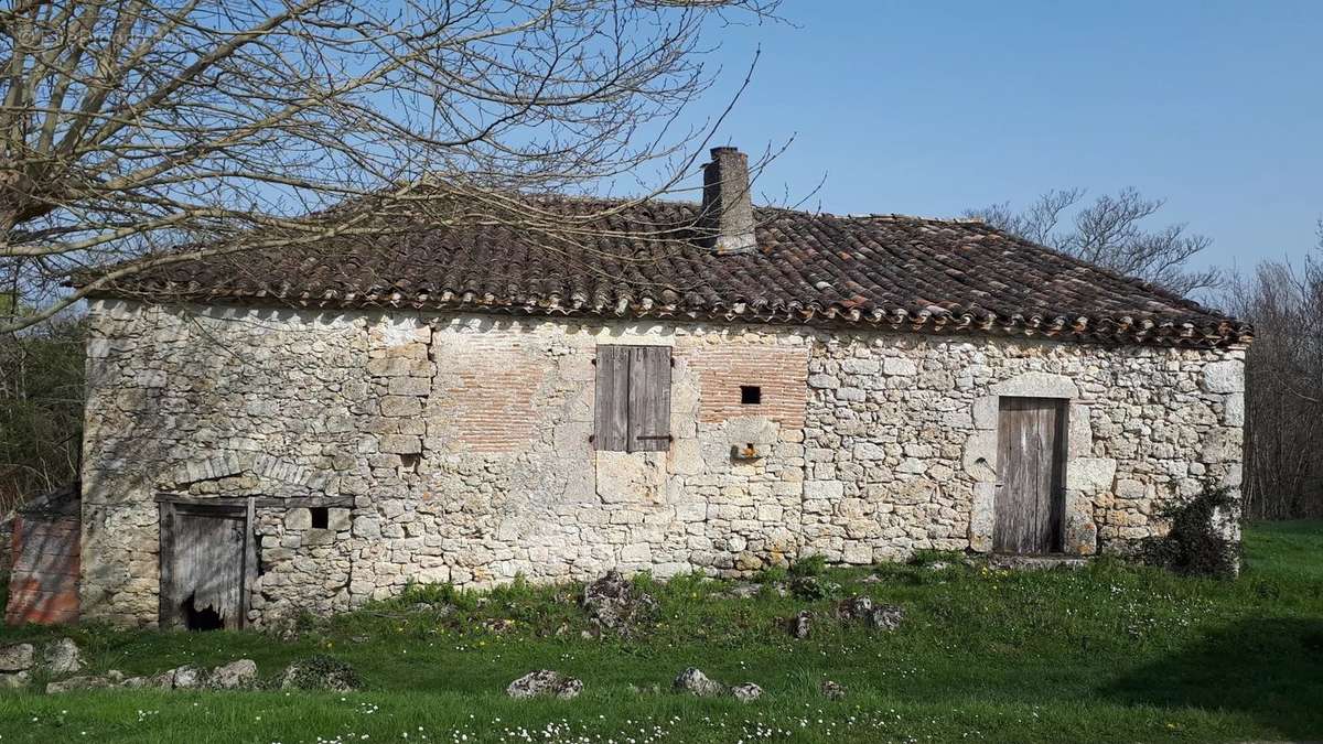 Maison à MONTAIGU-DE-QUERCY