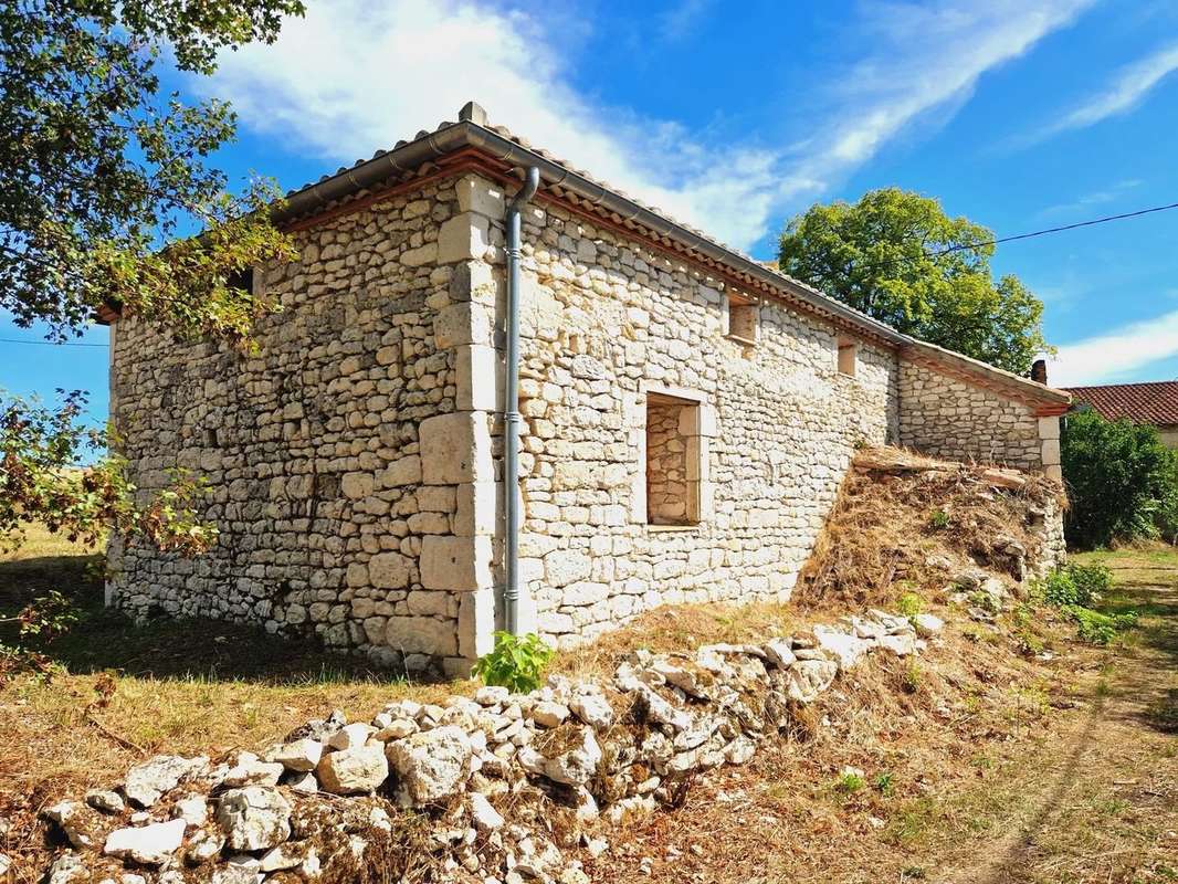 Maison à MONTAIGU-DE-QUERCY