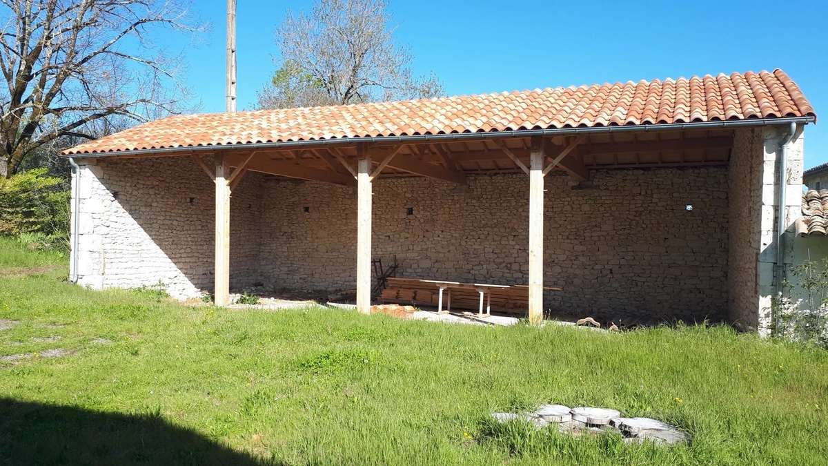 Maison à MONTAIGU-DE-QUERCY