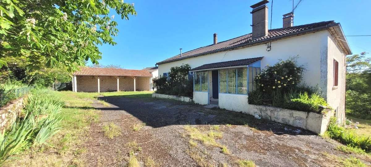 Maison à MONTAIGU-DE-QUERCY