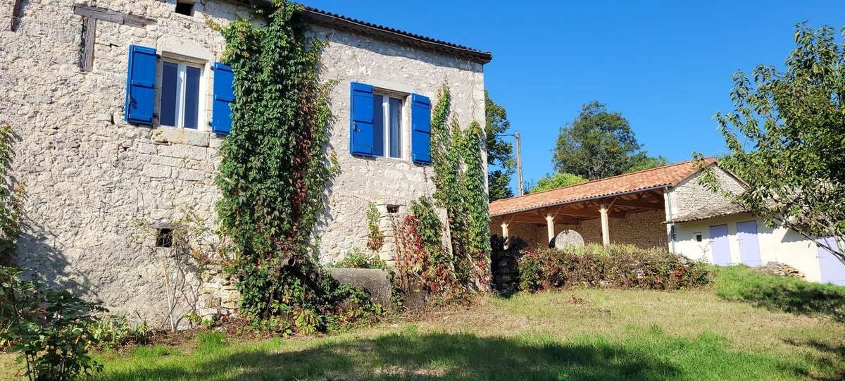 Maison à MONTAIGU-DE-QUERCY