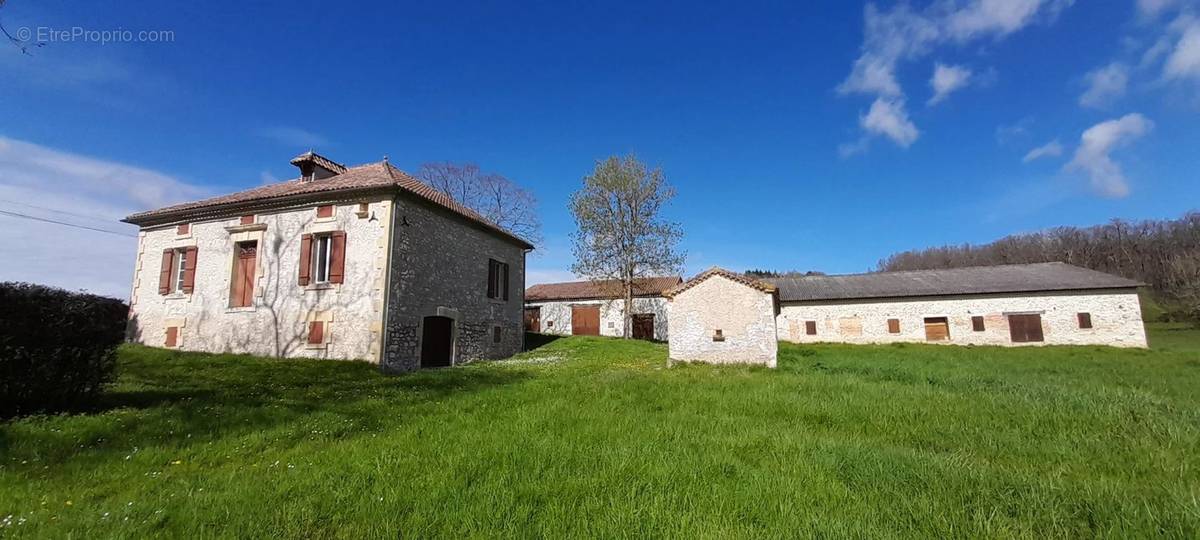 Maison à ROQUECOR