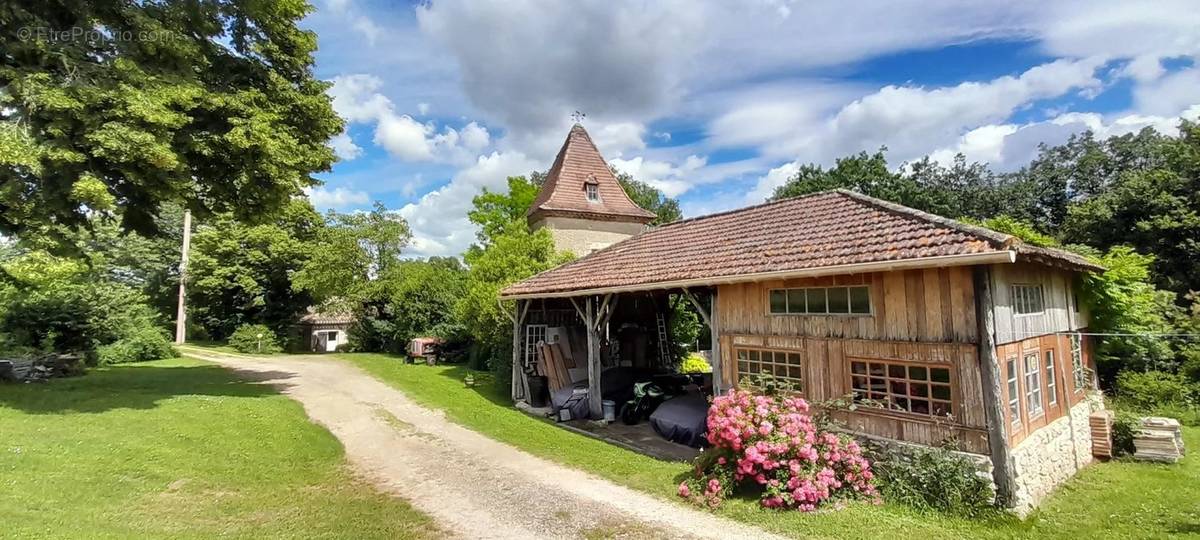 Maison à BRASSAC