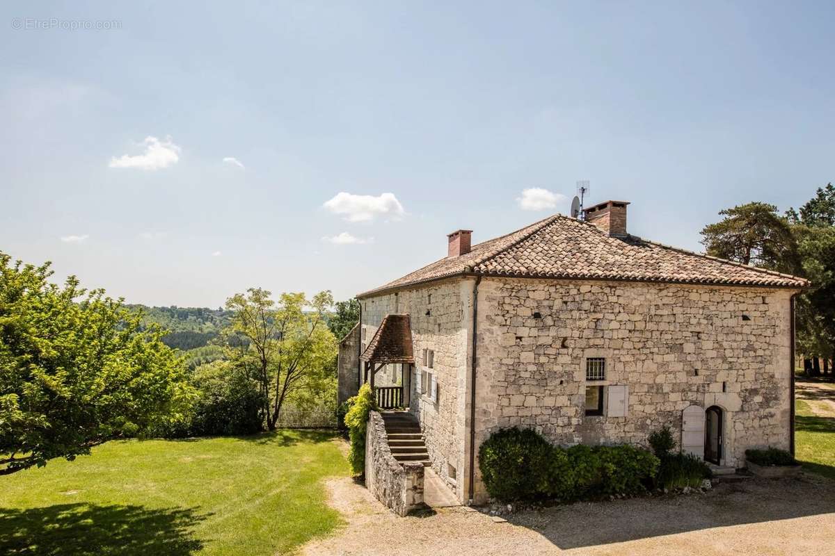 Maison à BEAUVILLE