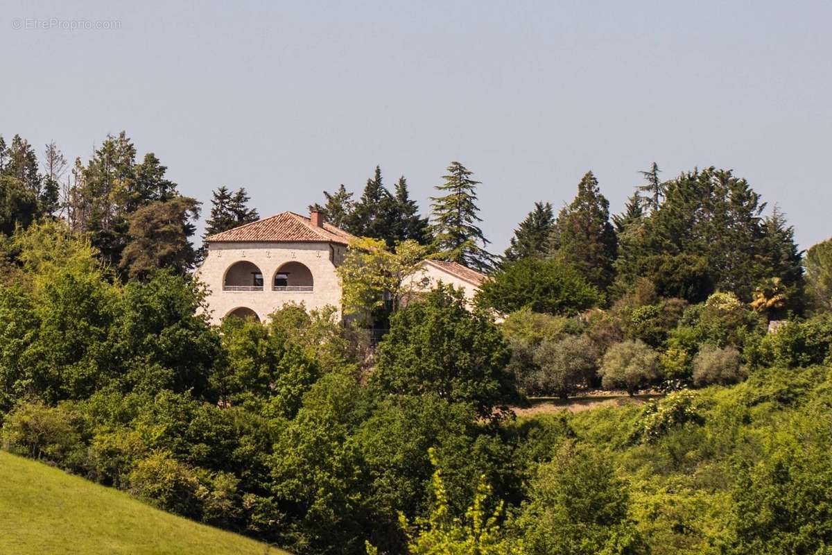 Maison à BEAUVILLE