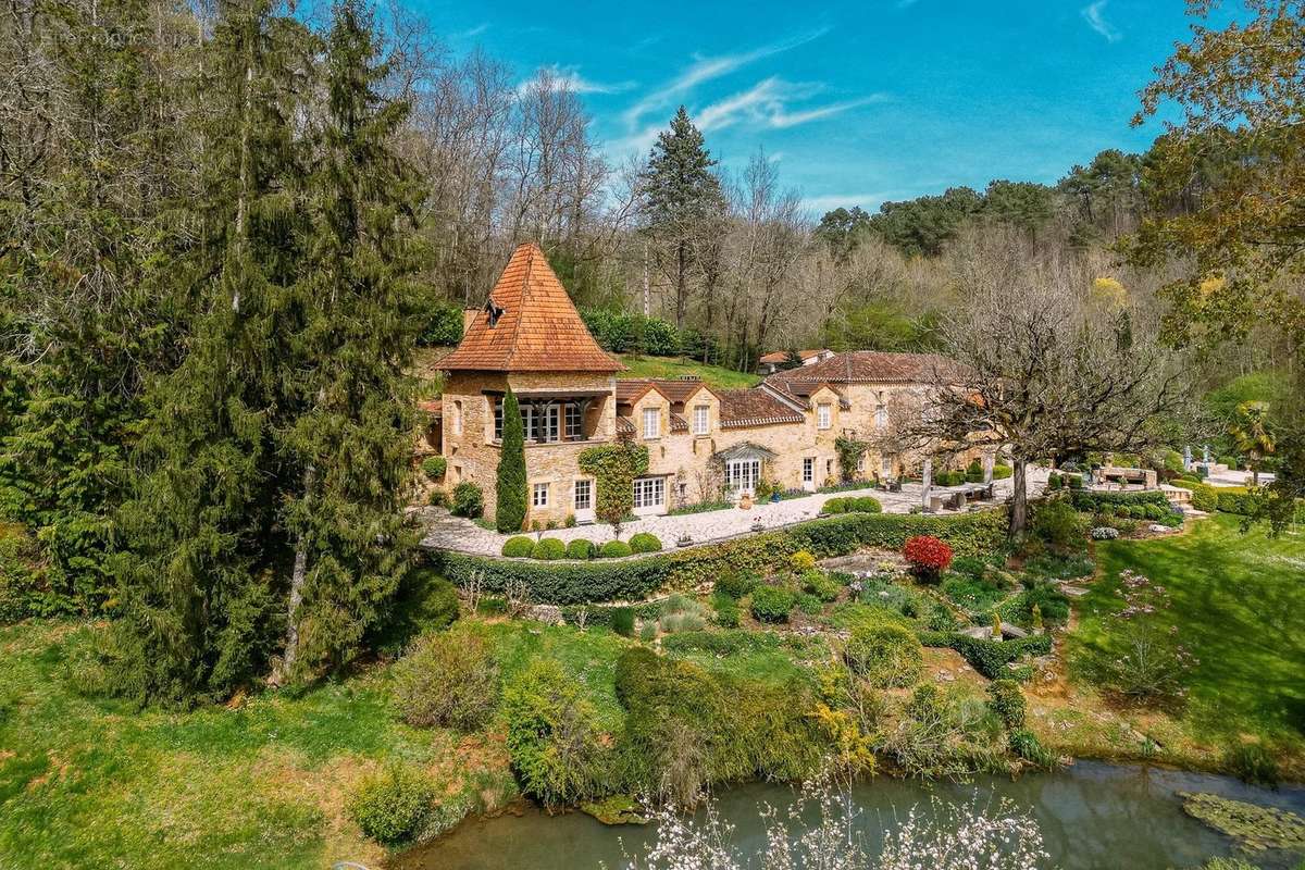 Maison à PUY-L&#039;EVEQUE