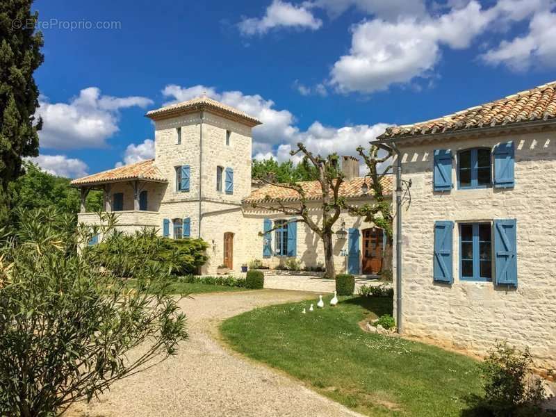 Maison à MONTCUQ