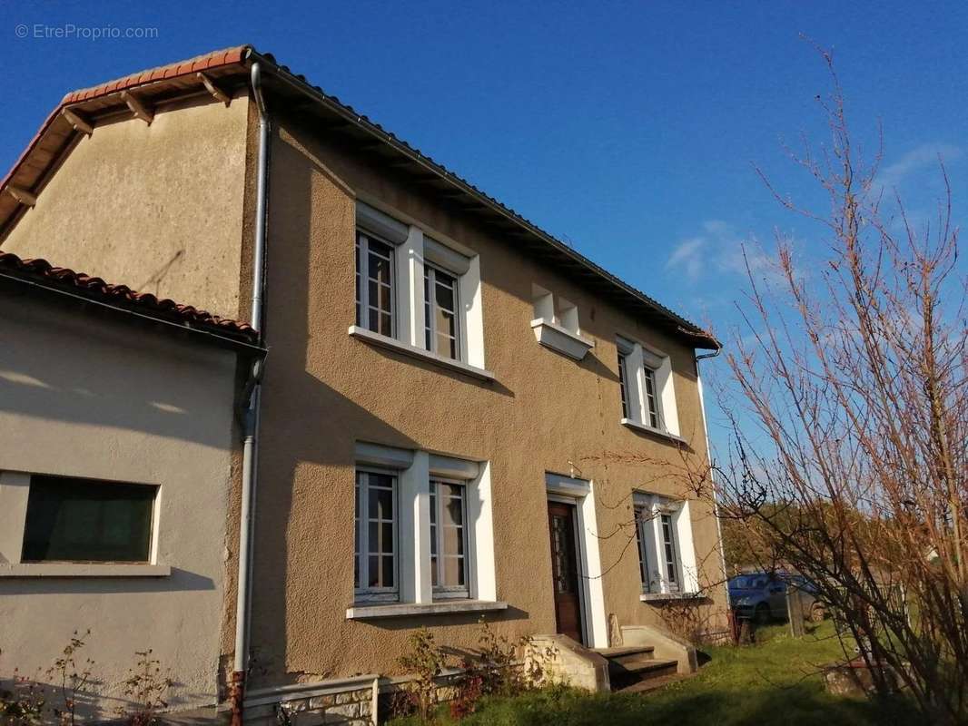 Maison à CHARROUX