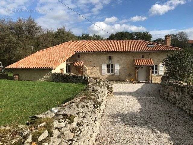 Maison à SAINT-CLAUD