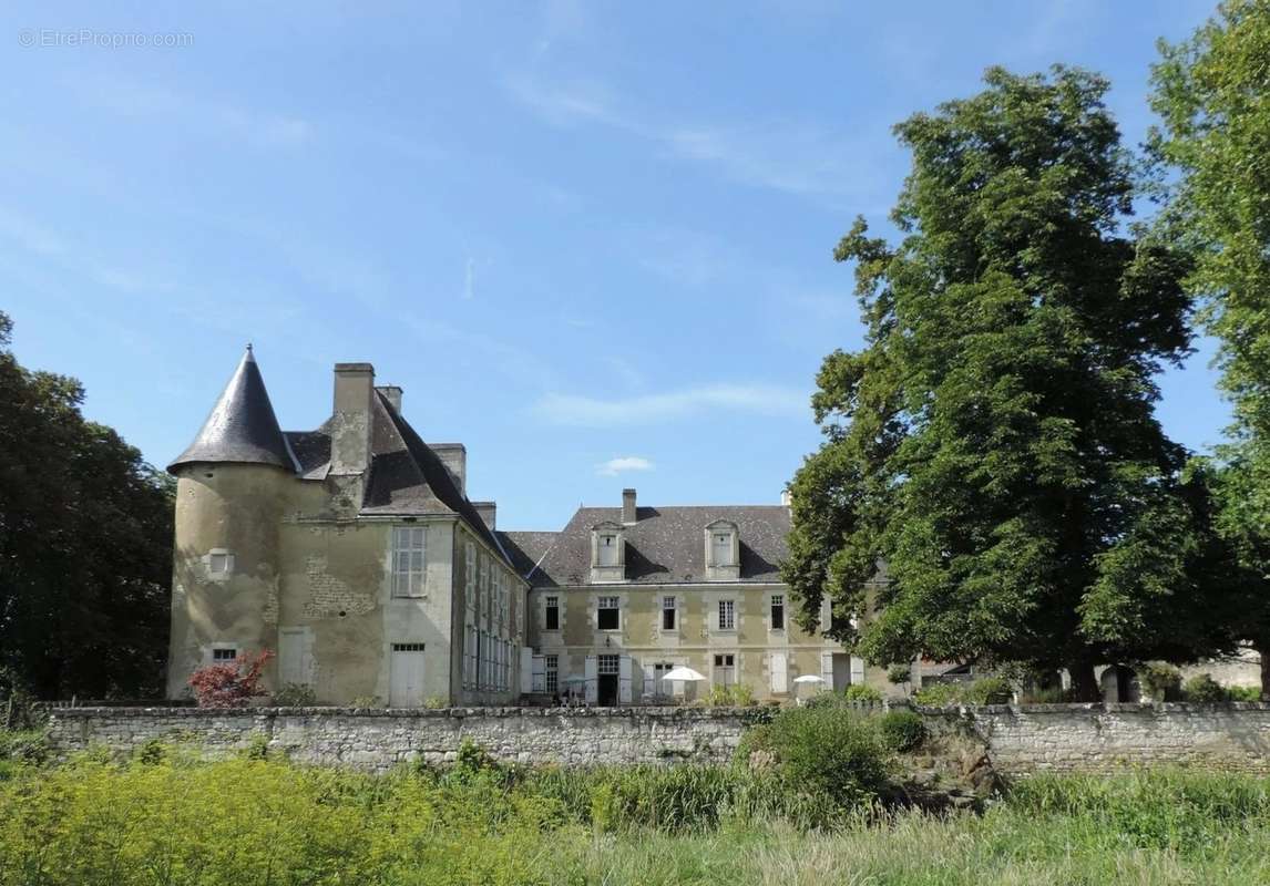 Maison à CHATELLERAULT