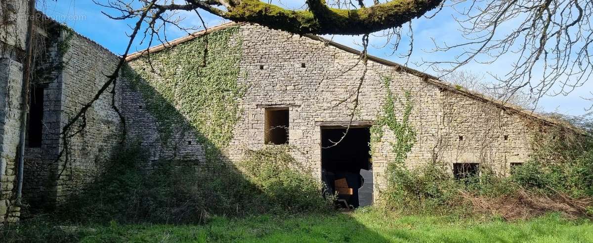 Maison à SAUZE-VAUSSAIS