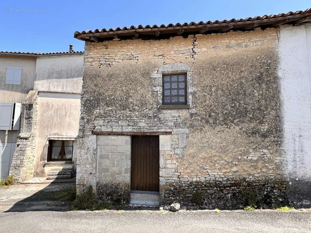 Maison à VERTEUIL-SUR-CHARENTE