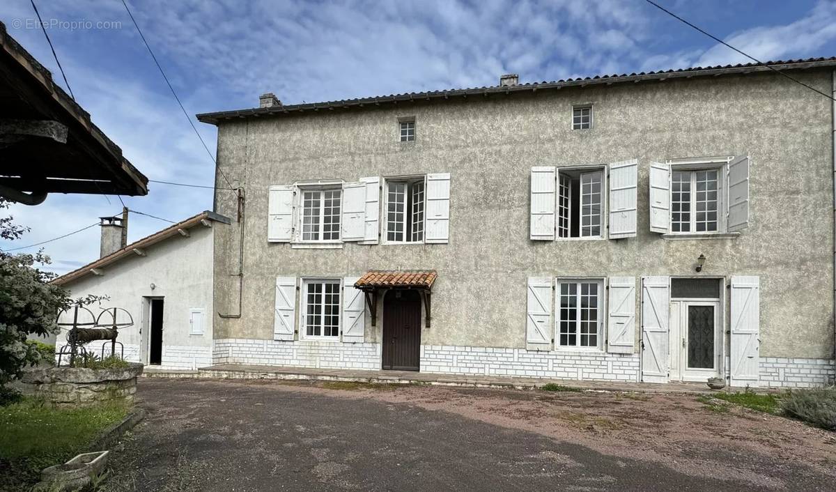 Maison à LA MAGDELEINE