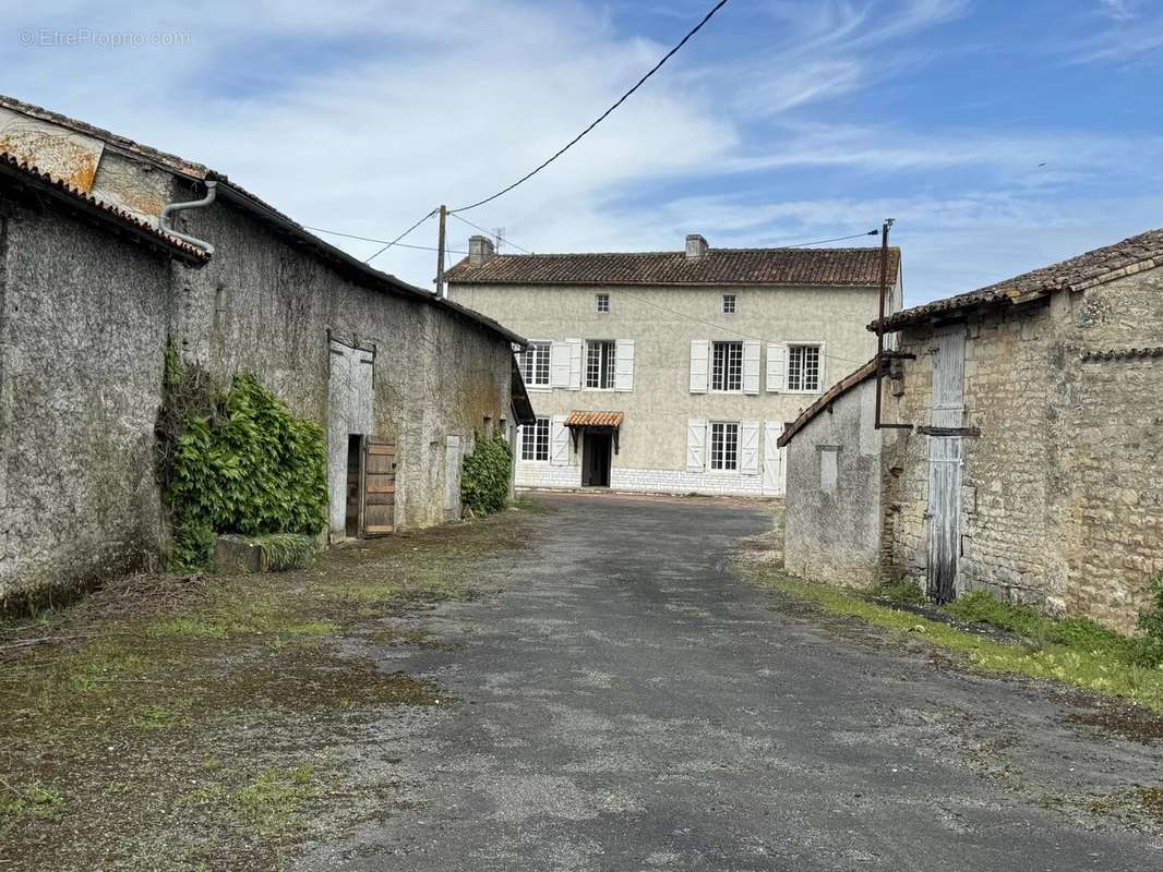 Maison à LA MAGDELEINE