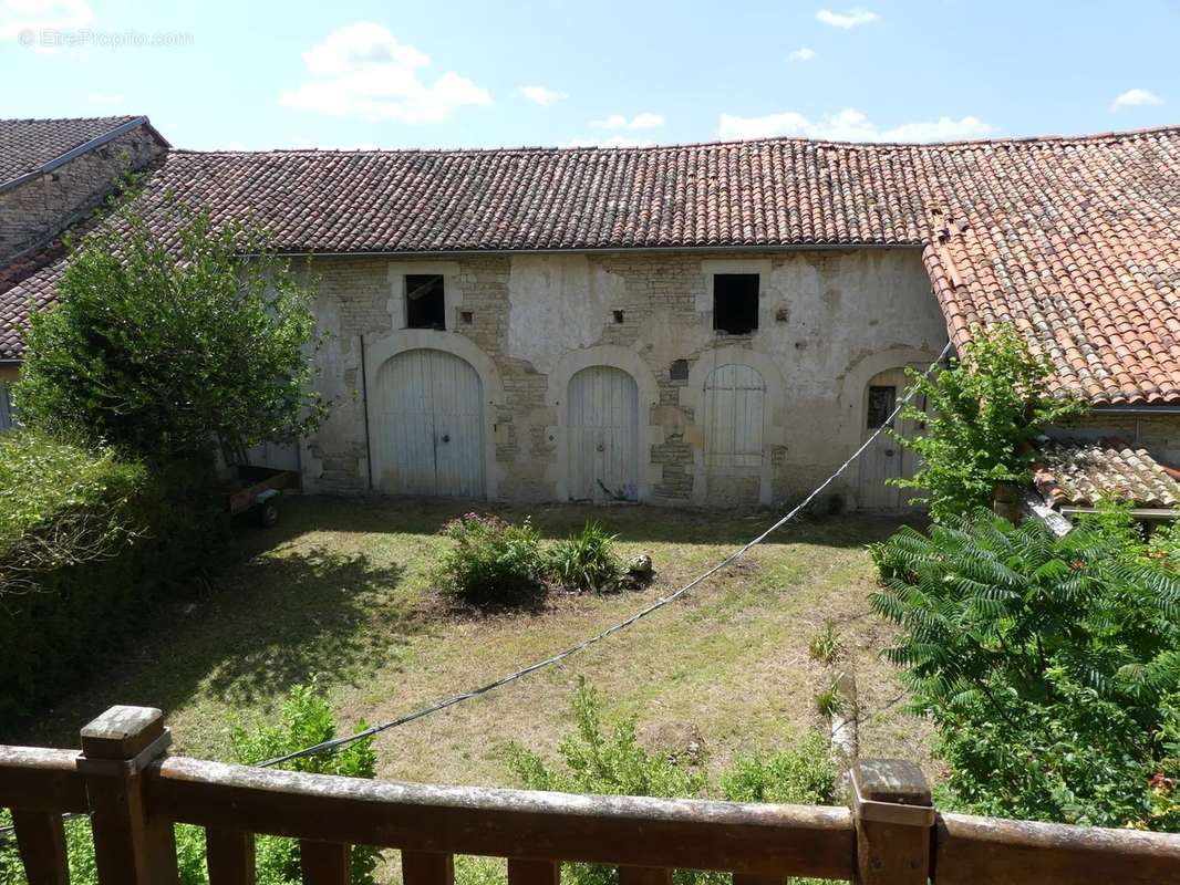 Maison à VILLEFAGNAN