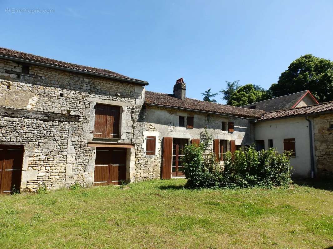 Maison à MAINE-DE-BOIXE