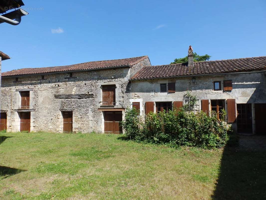 Maison à MAINE-DE-BOIXE