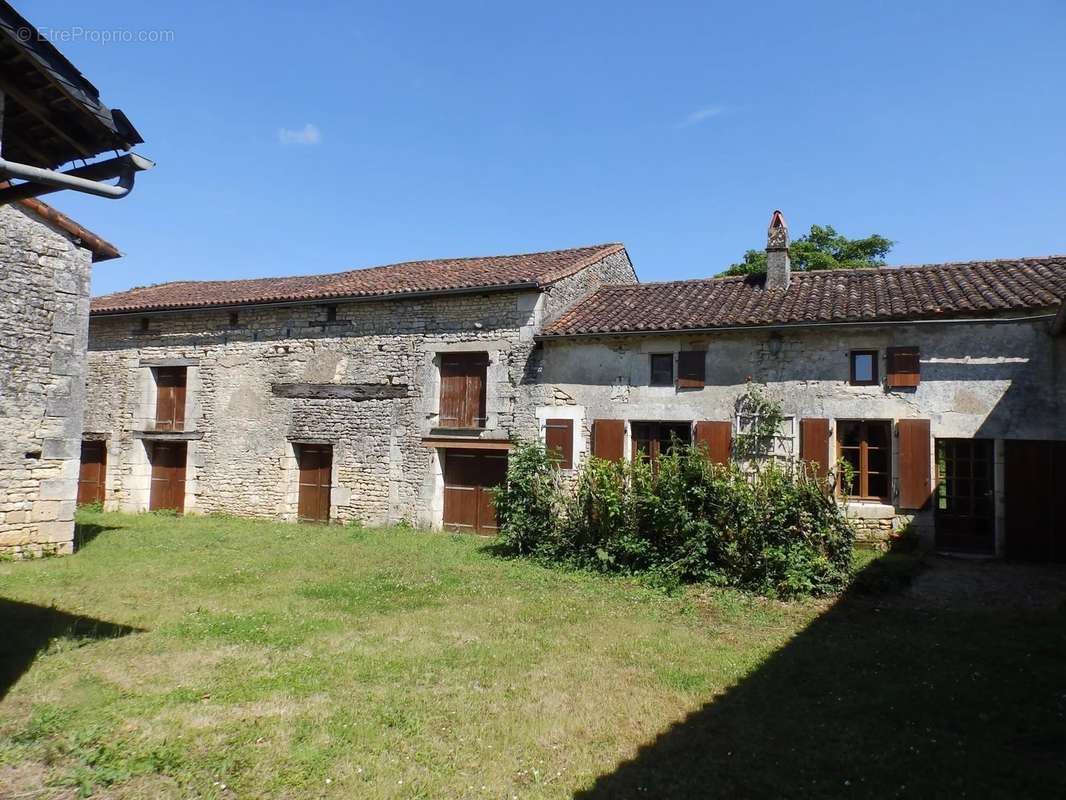 Maison à MAINE-DE-BOIXE