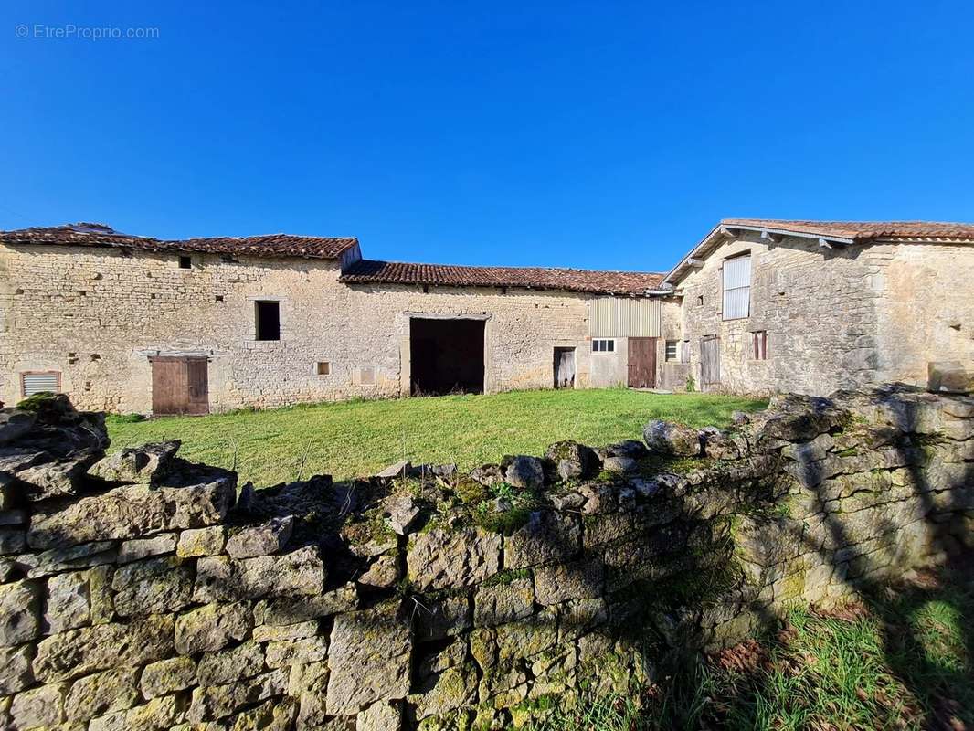 Maison à MAINE-DE-BOIXE